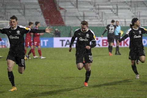 “Баварія” драматично вилетіла з Кубка Німеччини, програвши по пенальті клубу з другої Бундесліги (оновлено)