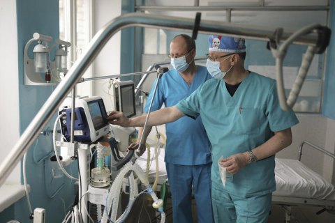 В Україні за добу виявили 7 729 випадків ковіду, 9 792 людей одужали