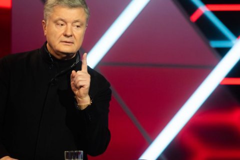 Порошенко: від масової вакцинації залежить економічна ситуація в Україні