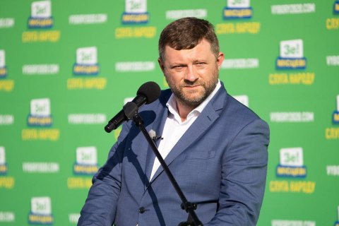 Оголошення імпічменту Зеленського партією ОПЗЖ технічно неможливо, – Корнієнко в інтерв’ю російській “Медузі”