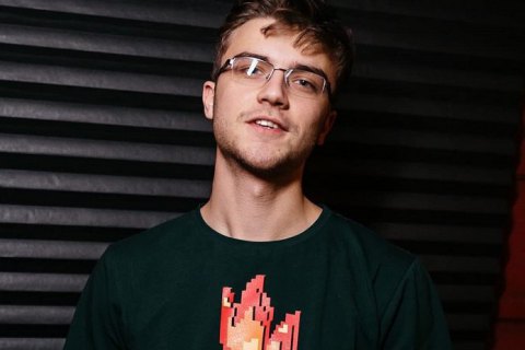 Депутат Київради Богатов побив коміка через матюки на стендап-концерті