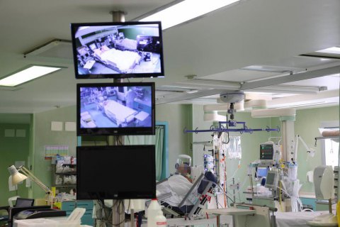 В Україні вперше з грудня виявили понад 15 000 нових інфікованих коронавірусом