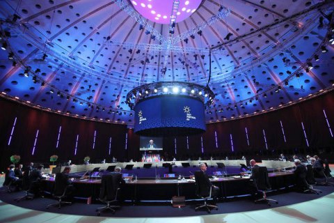 Лідери ЄС розпочали перший очний саміт у Португалії