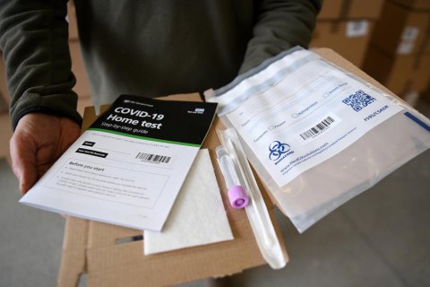 У Латвії на кордоні затримали вісьмох українців з підробленими тестами на ковід