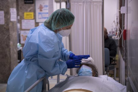 За минулу добу виявили 2 581 випадок ковіду, одужали 9 519 українців