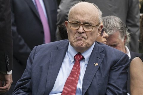 Джуліані тиснув на Єрмака, щоб Зеленський публічно оголосив про розслідування проти Байдена, – CNN