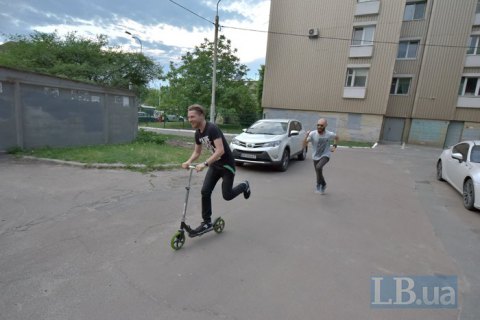 У Запоріжжі водій самоката заплатить понад 120 тисяч гривень за наїзд на пішохода
