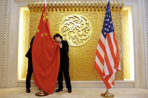 Китай звинуватив США у створенні “тупикової ситуації” в двосторонніх відносинах