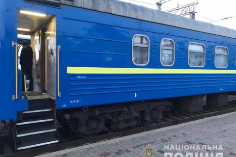 На Донеччині обмежено рух потягів через обстріл Авдіївки