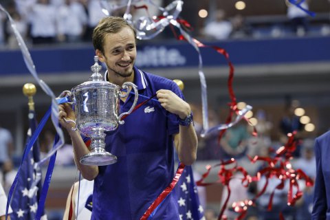 Медведєв не дозволив Джоковичу повторити рекорд і виграти календарний