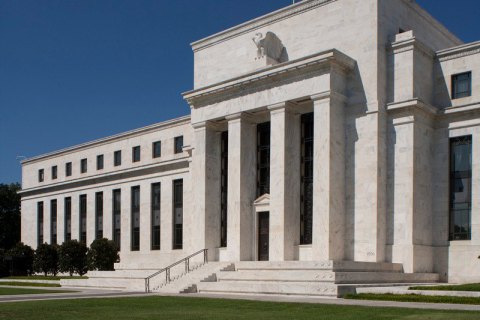 США вирішили прискорити згортання антикризової програми викупу активів