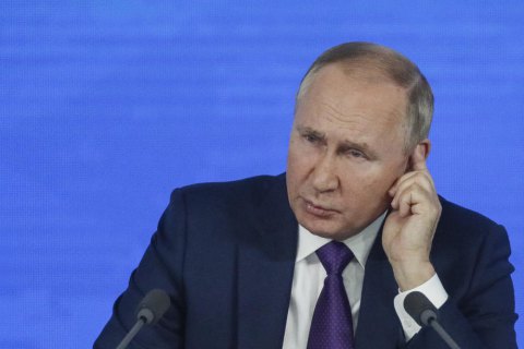 Путін у розмові з Байденом продовжив наполягати на “виключенні просування НАТО на схід”