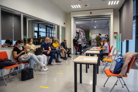 Польща може ввести нові обмеження, якщо ситуація з ковідом погіршиться