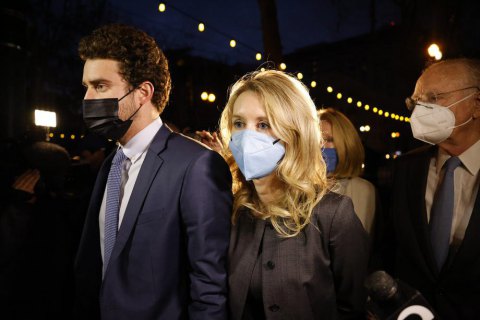 Засновницю Theranos Елізабет Голмс визнали винною в шахрайстві