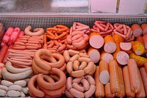 До Росії доправлено першу партію ковбаси з ОРДЛО