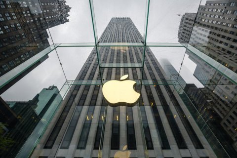 Apple зупиняє продажі своїх товарів у Росії