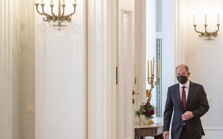 Майже половина німців незадоволені роботою канцлера Шольца