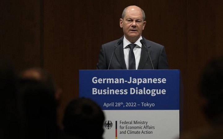 Канцлер Німеччини Шольц відкинув критику щодо нерішучості постачання важких озброєнь Україні