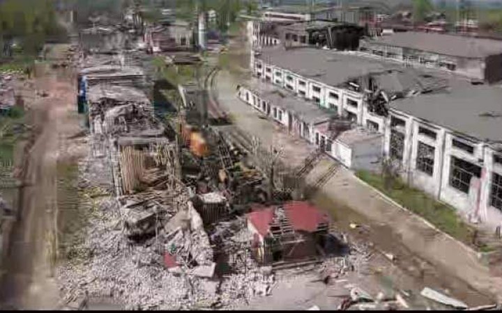 У пʼятницю ворог 24 рази обстріляв житлові райони Луганської області