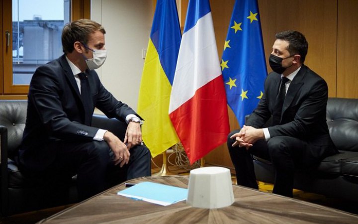 Зеленський знову поспілкувався з Макроном