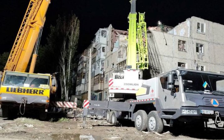 Кількість загиблих внаслідок ракетного удару окупантів по житловому будинку в Миколаєві зросла до 8