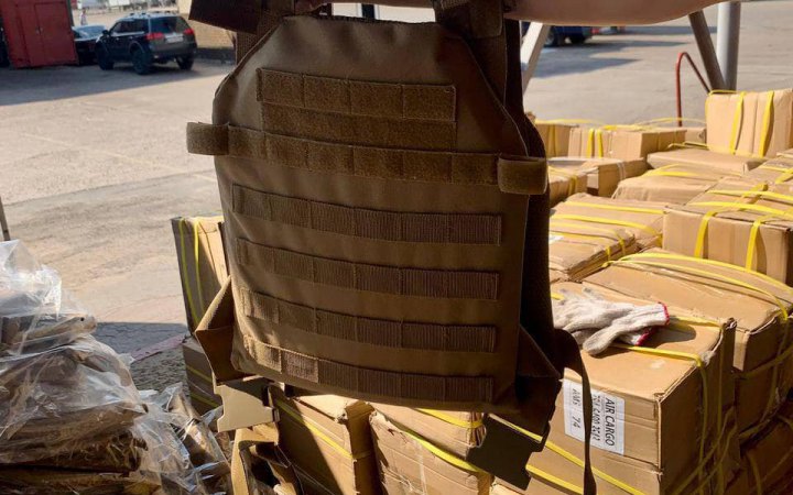 Київські митники вилучили бронежилетів на 3 млн гривень