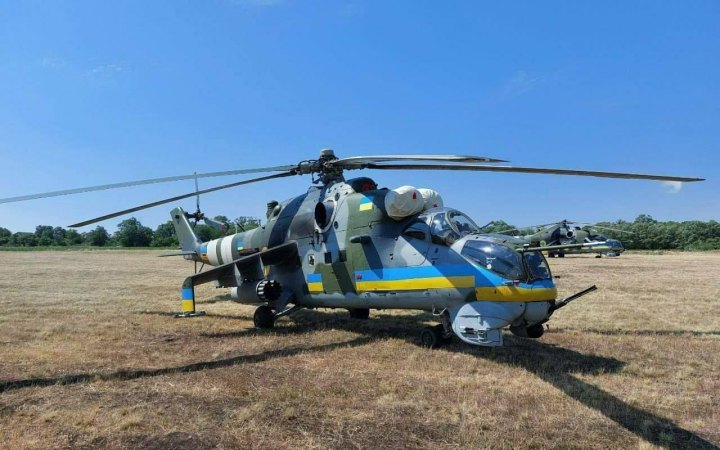 Чеські вертольоти прибули в Україну, – Стратком