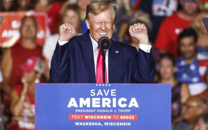 Соратники Трампа вимагають в ФБР пояснень щодо рейду в його будинку (оновлено)