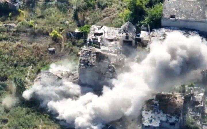 На півдні українська авіація вразила 2 опорних пункти окупантів