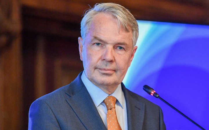 Гаражі аеропорту “Гельсінкі” переповненні елітними авто з російськими номерами, – The Guardian