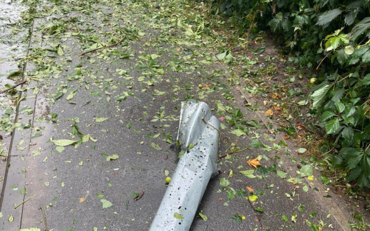 Росіяни знову обстріляли Харків: ракети вдарили біля школи