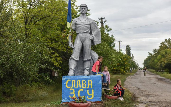 Сили оборони відбили атаки ворога біля Соледара і ще пʼяти населених пунктів, – Генштаб