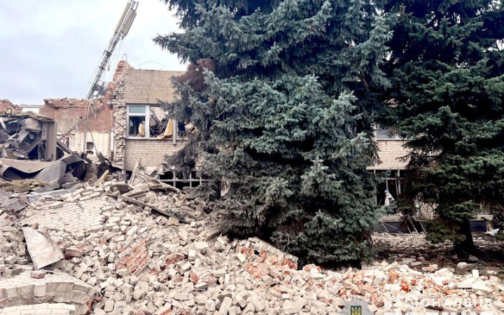 До поліції Запорізької області надійшло 35 повідомлень про руйнування через обстріли вихідними