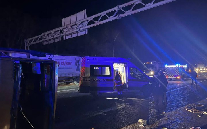 Кількість постраждалих у ДТП на Львівщині зросла до понад 30, - Козицький