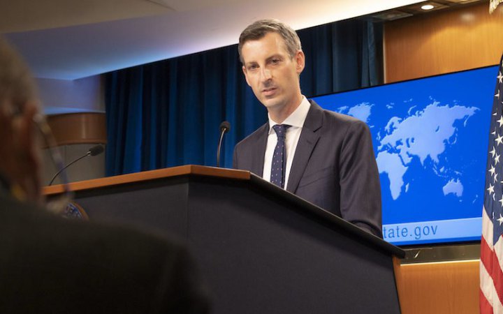 Корупційні скандали в Україні не стосувалися допомоги США, – Держдепартамент