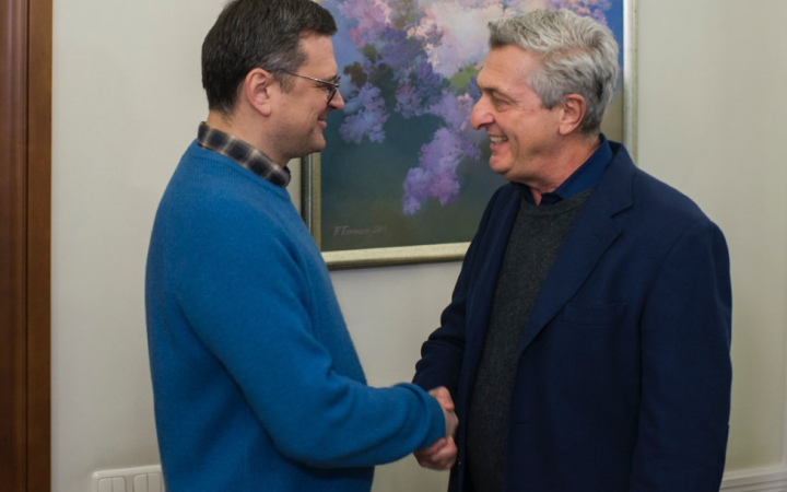 Кулеба говорив з Верховним комісаром ООН про захист українських біженців