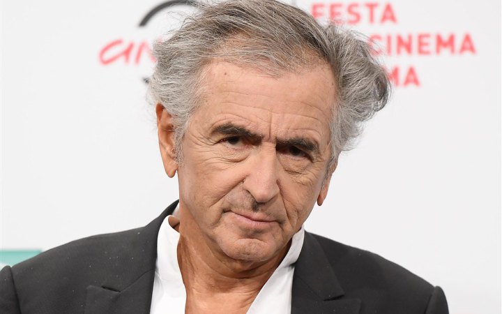 Французький письменник Бернар-Анрі Леві зняв документальний фільм про Україну