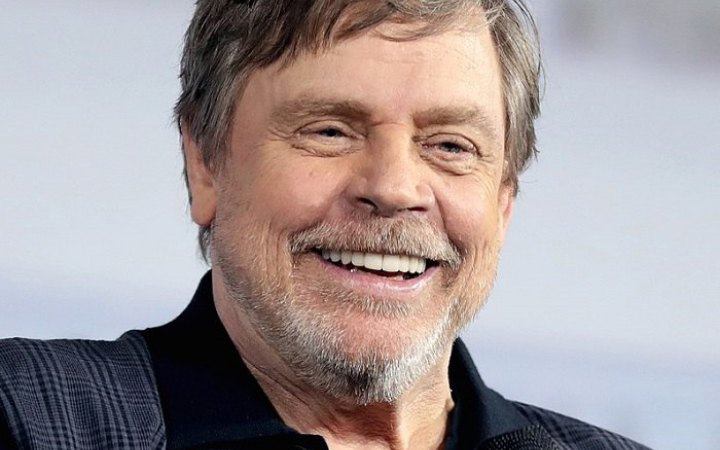 “Люк Скайвокер” озвучив англійську версію застосунку “Повітряна тривога”