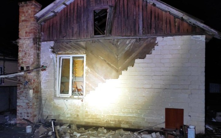 Уночі росіяни двічі обстрiляли Нiкопольський район з важкої артилерiї, – ОВА