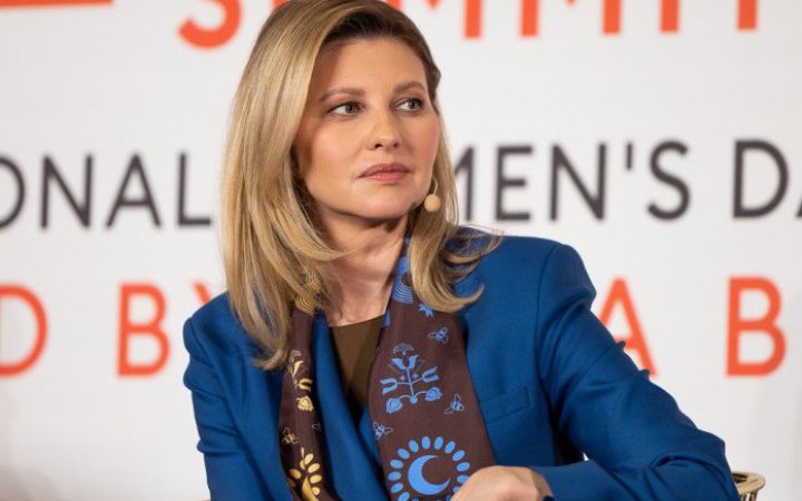 Зеленська в ОАЕ отримала нагороду “Смолоскип свободи”