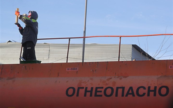 Вашингтон не хоче зменшувати прайскеп на російську нафту, – Wall Street Journal