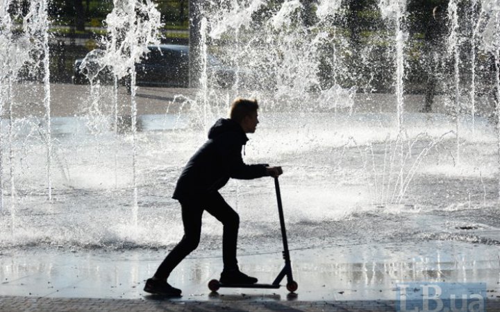 Жителі Парижа проголосували за заборону електросамокатів