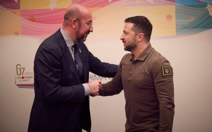 Поки російські загарбники на українській землі, ніхто не сяде за стіл переговорів з РФ, – Зеленський