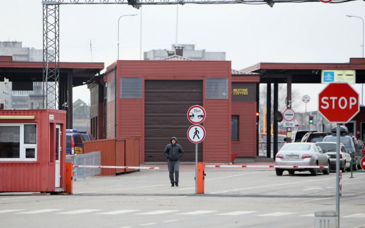 Через саміт НАТО Литва відновлює контроль на внутрішньому кордоні