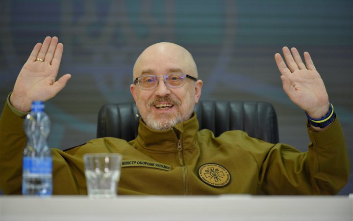 Основні військові резерви України, включно з тренованими НАТО, ще не залучені у контрнаступі, − Резніков