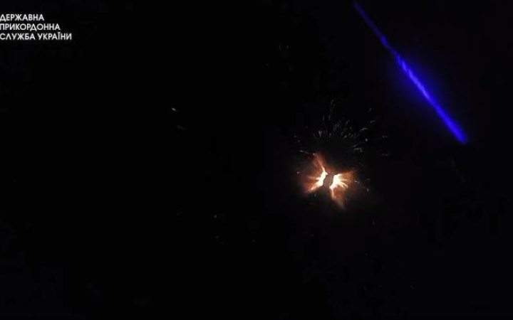 Прикордонники показали відео нічної роботи по російському “шахеду”