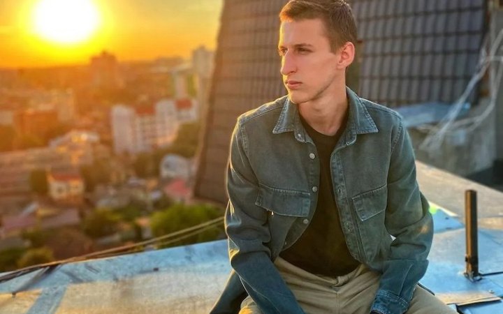 Рудківський депутат, син нардепки Копанчук відмовився від мандату після публікації про його перебування за кордоном