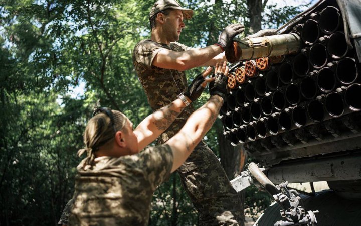 Сили оборони стримують наступ ворога в районі Авдіївки та Мар’їнки, – Генштаб