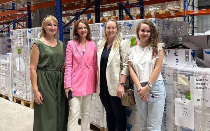 Ізраїль передав Україні декілька тонн медикаментів