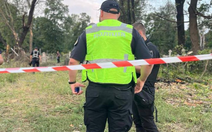 Вночі ворог здійснив масовану атаку на Київ ракетами та безпілотниками, двоє людей загинули